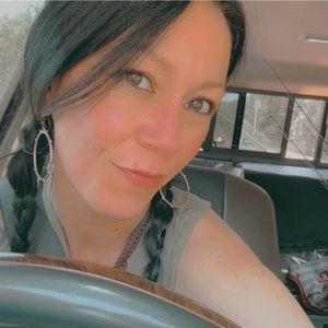 Meet your Posher, Suzanne